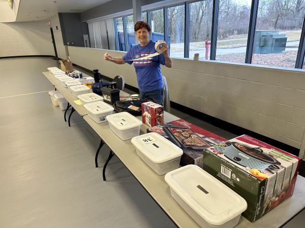 Uga_Mom_at_Auction_Table
